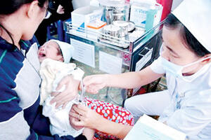Tiêm phòng vaccine viêm gan B: Tiêm muộn vẫn phòng được bệnh cho trẻ