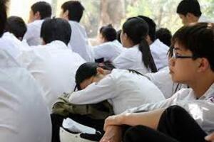 Nhìn từ bệnh viện: Áp lực mùa thi