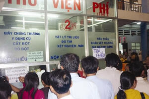 Quy định về việc sử dụng hóa đơn, biên lai đối với dịch vụ khám chữa bệnh của cơ sở y tế công lập.