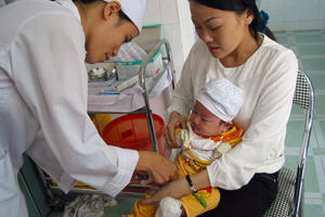 Trẻ em toàn quốc sẽ được tiêm miễn phí vắc-xin "5 trong 1"