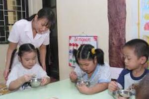 Mùa tựu trường: Cảnh giác với bệnh tay-chân-miệng và sốt xuất huyết