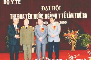 Đại tướng Võ Nguyên Giáp với ngành y tế
