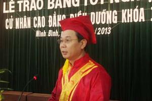 Hơn 200 cử nhân Cao đẳng Điều dưỡng được nhân bằng tốt nghiệp