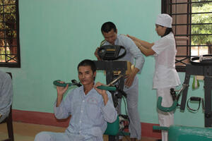 Thiếu thầy thuốc cho người bệnh tâm thần.