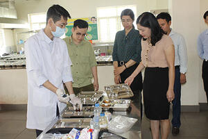 Đẩy mạnh kiểm tra an toàn thực phẩm bếp ăn tập thể tại trường học