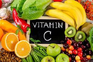 Bổ sung vitamin C đúng cách giữa mùa dịch nCoV