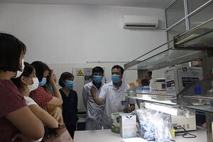 Trung tâm Kiểm soát bệnh tật tỉnh Ninh Bình: Tập huấn hướng dẫn tổ chức và thực hiện kỹ thuật xét nghiệm nhanh Covid-19