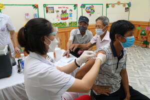 Ninh Bình cơ bản hoàn thành tiêm phòng Vắc xin Covid-19 trong toàn dân