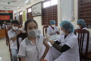 Ninh Bình triển khai tiêm vắc xin cho trẻ từ 12-18 tuổi