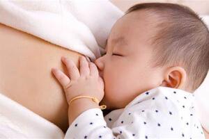 Sữa mẹ giúp bảo vệ trẻ sơ sinh và trẻ nhỏ trong đại dịch COVID-19