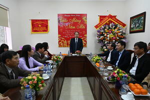 Đồng chí Mai Văn Tuất, Phó Bí thư Thường trực Tỉnh uỷ, Chủ tịch HĐND tỉnh thăm và chúc mừng các đơn vị và thầy thuốc ưu tú nhân kỳ niệm 70 năm ngày Thầy thuốc Việt Nam (27/02/1955-27/02/2025)