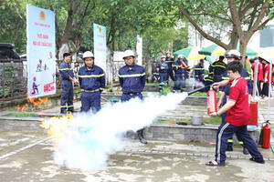 Thực hiện công tác phòng cháy, chữa cháy và cứu nạn, cứu hộ; chủ động công tác y tế ứng phó, khắc phục hậu quả thiên tai trong mùa mưa bão năm 2025