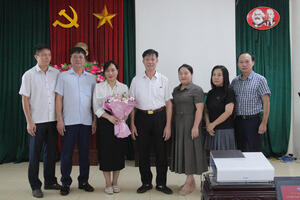 Chi bộ Đa khoa, Trung tâm Kiểm soát bệnh tật tỉnh Ninh Bình tổ chức lễ kết nạp đảng viên mới