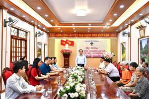 Các đồng chí lãnh đạo tỉnh thăm tặng quà nhân ngày Quốc tế Người cao tuổi 01/10