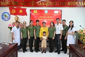 Bệnh viện Phục hồi chức năng tỉnh Ninh Bình trao quà “Trung thu cho em” cho trẻ em đang điều trị tại Bệnh viện