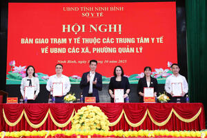 Sở Y tế Ninh Bình tổ chức hội nghị bàn giao các Trạm Y tế thuộc Trung tâm Y tế về Ủy ban nhân dân xã, phường quản lý