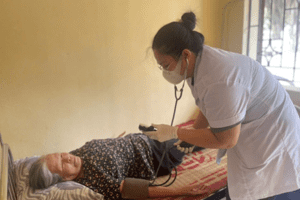 Chăm sóc sưc khoẻ người cao tuổi tại Trung tâm Bảo trợ xã hội Hà Nam