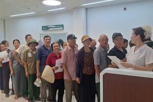 Trạm Y tế phường Liêm Tuyền phối hợp với Bệnh viện Bạch Mai tổ chức khám sức khỏe định kỳ, sàng lọc bệnh miễn phí cho người dân