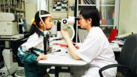 Tật khúc xạ học đường – Cần phòng, chống và kiểm soát sớm