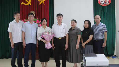 Chi bộ Đa khoa, Trung tâm Kiểm soát bệnh tật tỉnh Ninh Bình tổ chức lễ kết nạp đảng viên mới