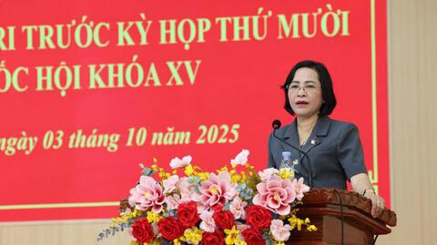 Phó Chủ tịch Quốc hội Nguyễn Thị Thanh trả lời kiến nghị cử tri về chính sách thu hút, giữ chân bác sĩ có trình độ về cơ sở