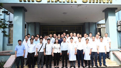 Đoàn công tác của đồng chí Bí thư Tỉnh ủy Ninh Bình Đặng Xuân Phong khảo sát thực tế tại Bệnh viện Đa khoa Hà Nam
