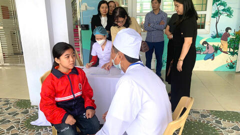 Giám sát hoạt động tẩy giun cho học sinh tiểu học tại khu vực Phủ Lý, Thanh Liêm