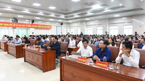 Hội nghị bàn giao Trạm Y tế về UBND cấp xã quản lý