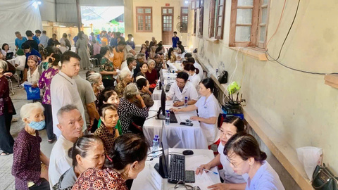 Ninh Bình đẩy nhanh tiến độ khám sức khỏe định kỳ, sàng lọc cho người dân