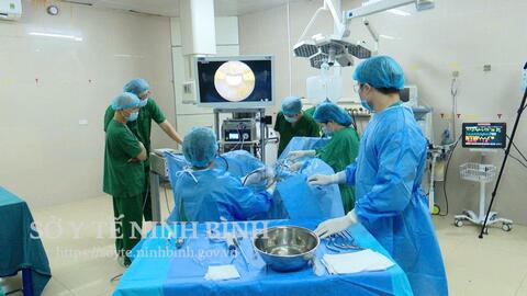 Bệnh viện Đa khoa tỉnh tổ chức mổ thị phạm và tập huấn chuyên môn trong khuôn khổ hội nghị khoa học Thận – tiết niệu toàn quốc lần thứ XX năm 2026
