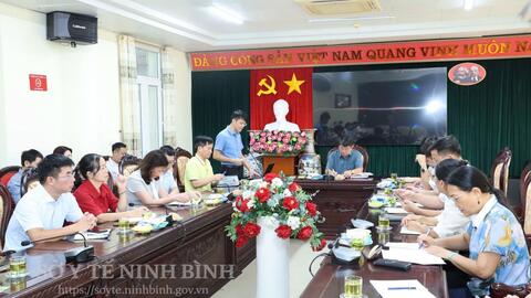 Sở Y tế Ninh Bình kiểm tra, giám sát công tác tổ chức khám sức khỏe định kỳ, khám sàng lọc cho người dân trên địa bàn tỉnh tại Bệnh viện Đa khoa tỉnh Ninh Bình