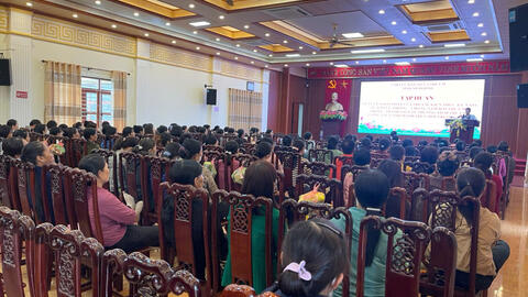 NINH BÌNH TẬP HUẤN NÂNG CAO NĂNG LỰC CỘNG TÁC VIÊN DÂN SỐ: TĂNG CƯỜNG HIỆU QUẢ LỒNG GHÉP CÔNG TÁC DÂN SỐ - TRẺ EM TRONG MÔ HÌNH CHÍNH QUYỀN ĐỊA PHƯƠNG HAI CẤP