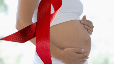 Vì sao phải dự phòng lây truyền HIV từ mẹ sang con