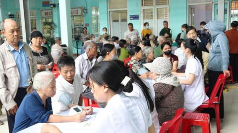 Bệnh viện Đa khoa Ý Yên tổ chức khám sàng lọc miễn phí  cho người dân trên địa bàn