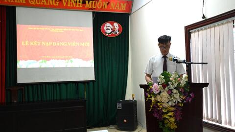 Chi bộ Đa khoa tổ chức lễ kết nạp Đảng viên mới