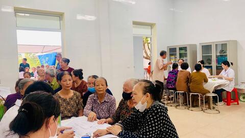 Khám sức khỏe sàng lọc đợt 1 tại Trạm Y tế phường Đông A