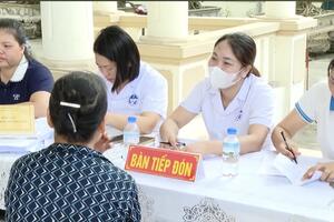 Video - Khám chữa bệnh miễn phí tại xã Gia Hưng tỉnh Ninh Bình
