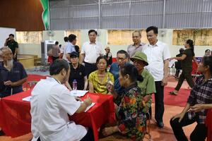 Nhân dân xã Giao Bình hưởng ứng chương trình khám sức khỏe sàng lọc miễn phí