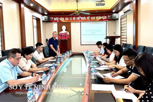 Trung tâm Kiểm soát bệnh tật tỉnh Ninh Bình làm việc với Đoàn công tác Viện Vệ sinh dịch tễ Trung ương về công tác chỉ đạo tuyến và xét nghiệm vi sinh