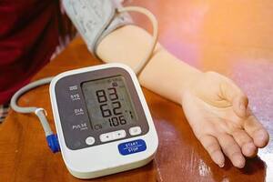 Huyết áp cao và huyết áp thấp: Nên ăn uống thế nào cho đúng?