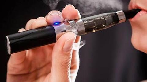 Hành vi chứa chấp người sử dụng thuốc lá điện tử bị phạt tới 10 triệu đồng